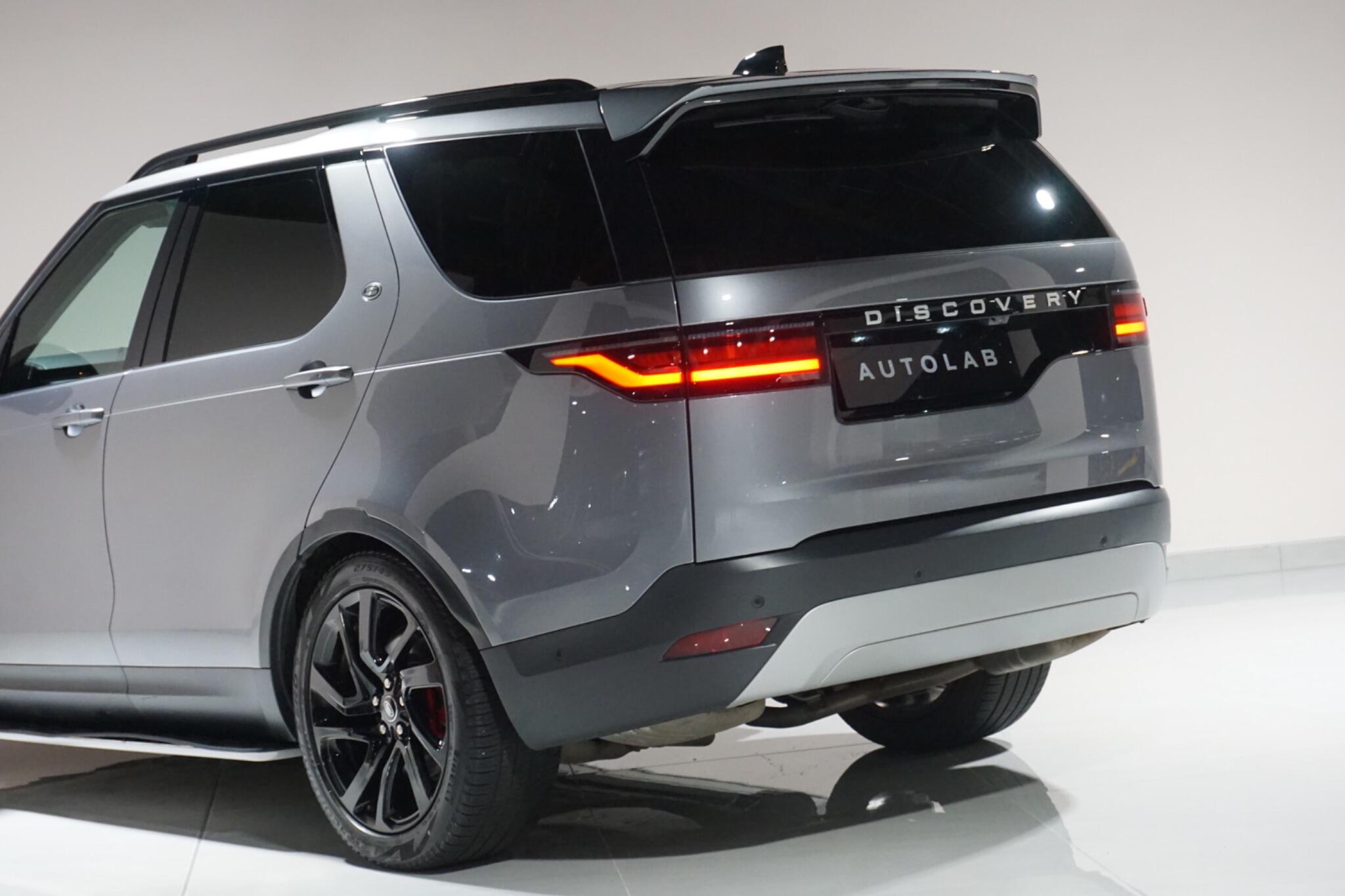 Land Rover Discovery 3.0 D300 MHEV SE SUV 5dr Diesel Auto 4WD Euro 6 (s/s) (300 ps)